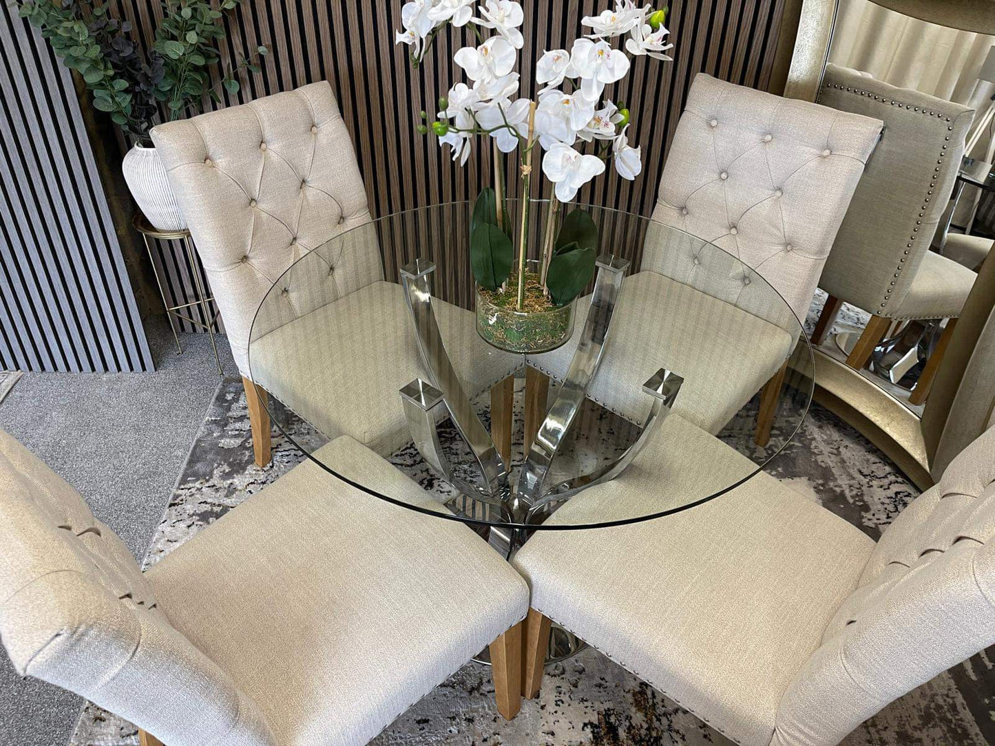 Dining table and 4 chairs