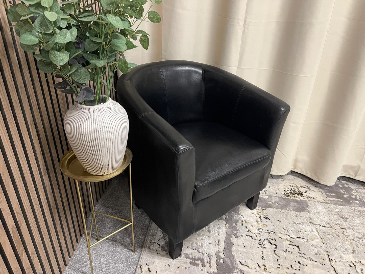Black Tub Chair