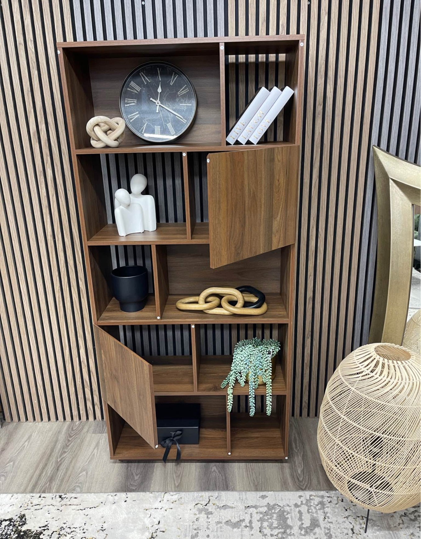 Bookshelf/Shelving Unit