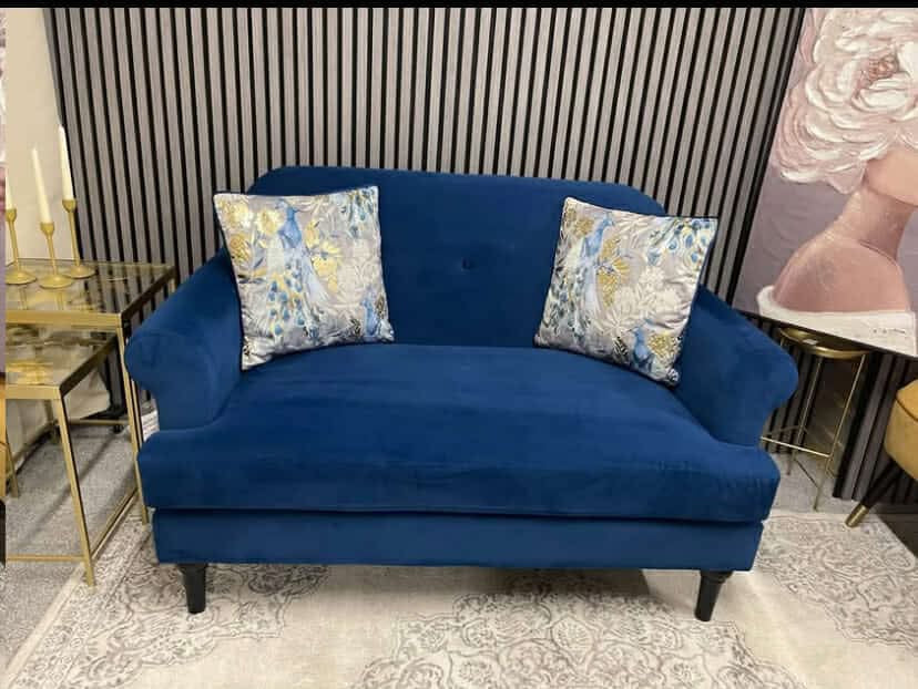 Snuggle Chair/Sofa
