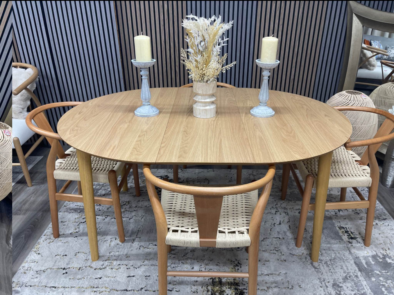 Round Extendable Dining Table And 4 Chairs