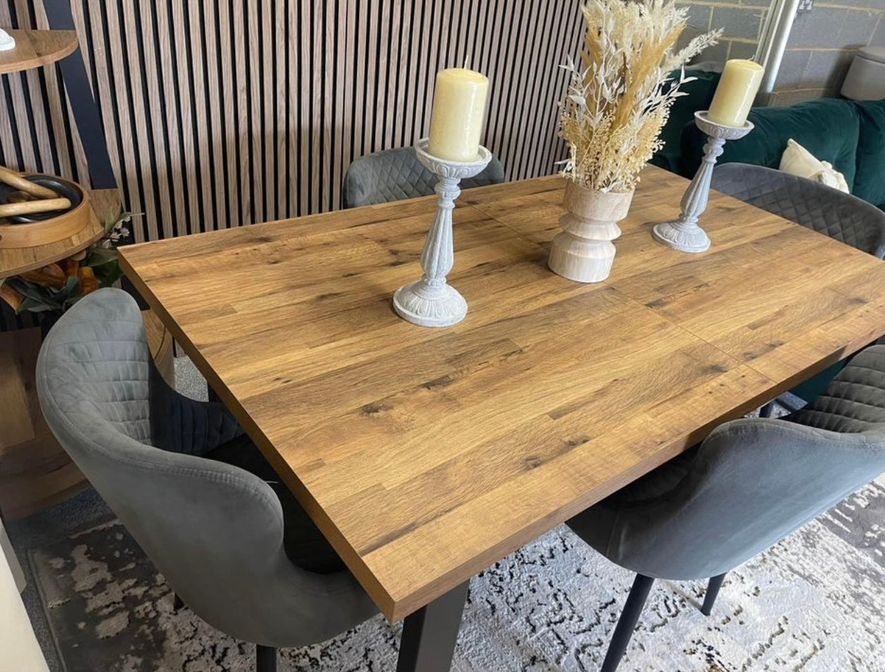 Next Bronx Dining Table