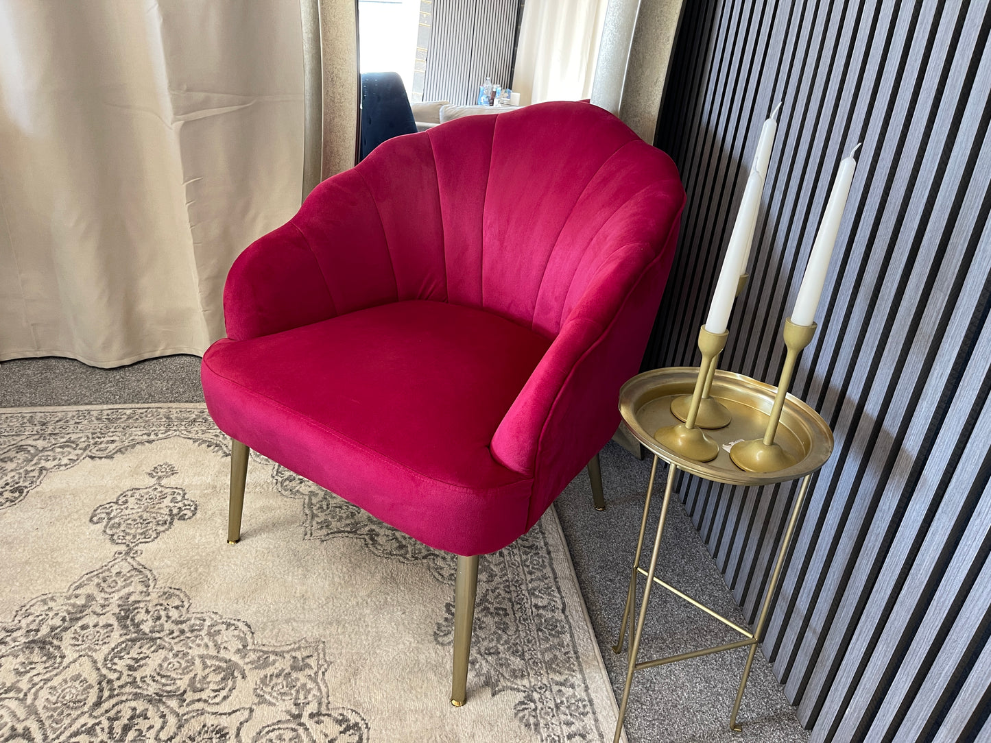 Sophia pink accent chair