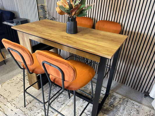 Bar table 4 bar stools