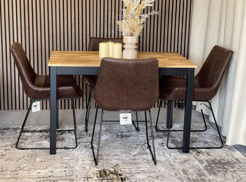 Dining table and 4 chairs