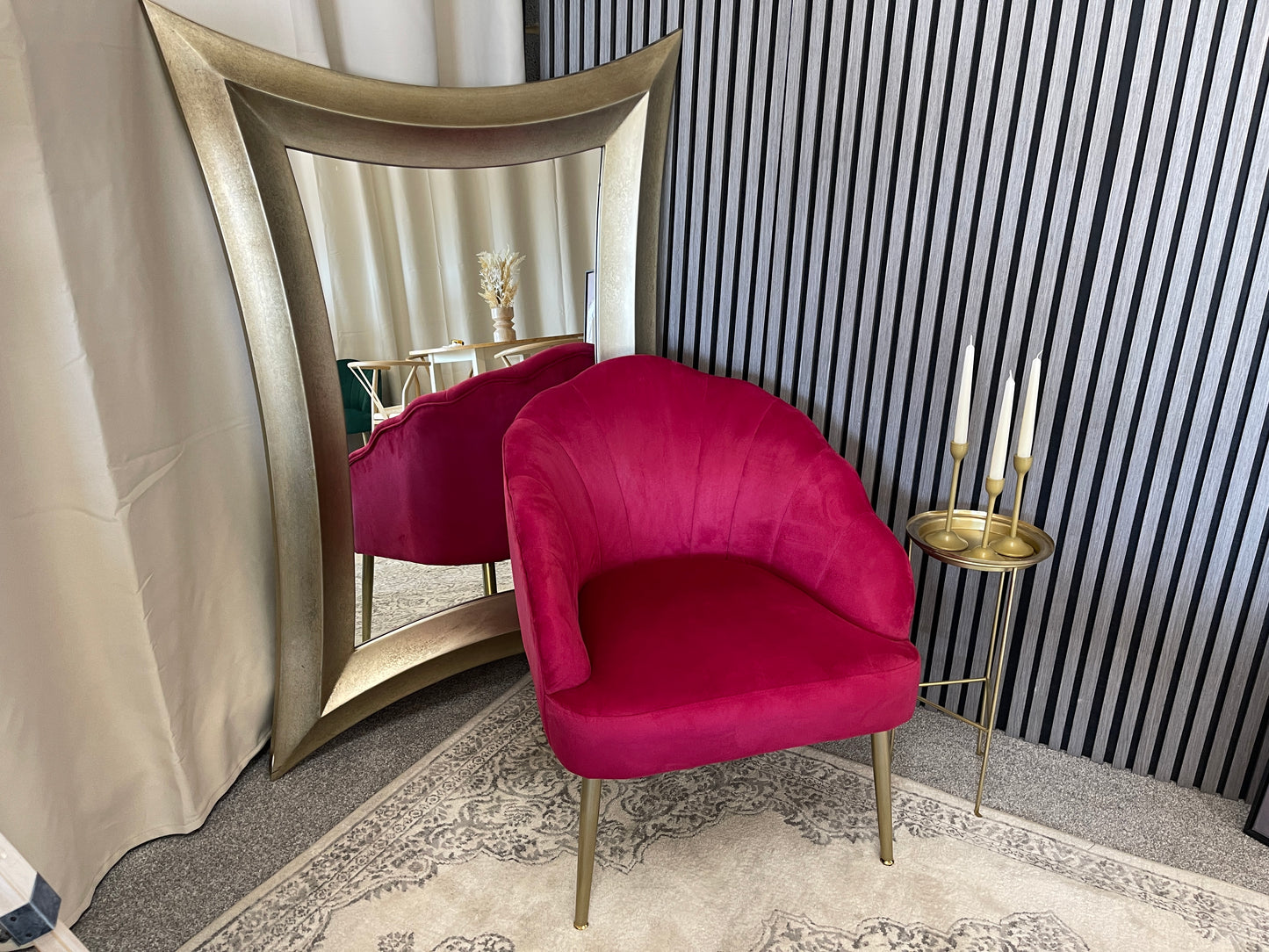 Sophia pink accent chair